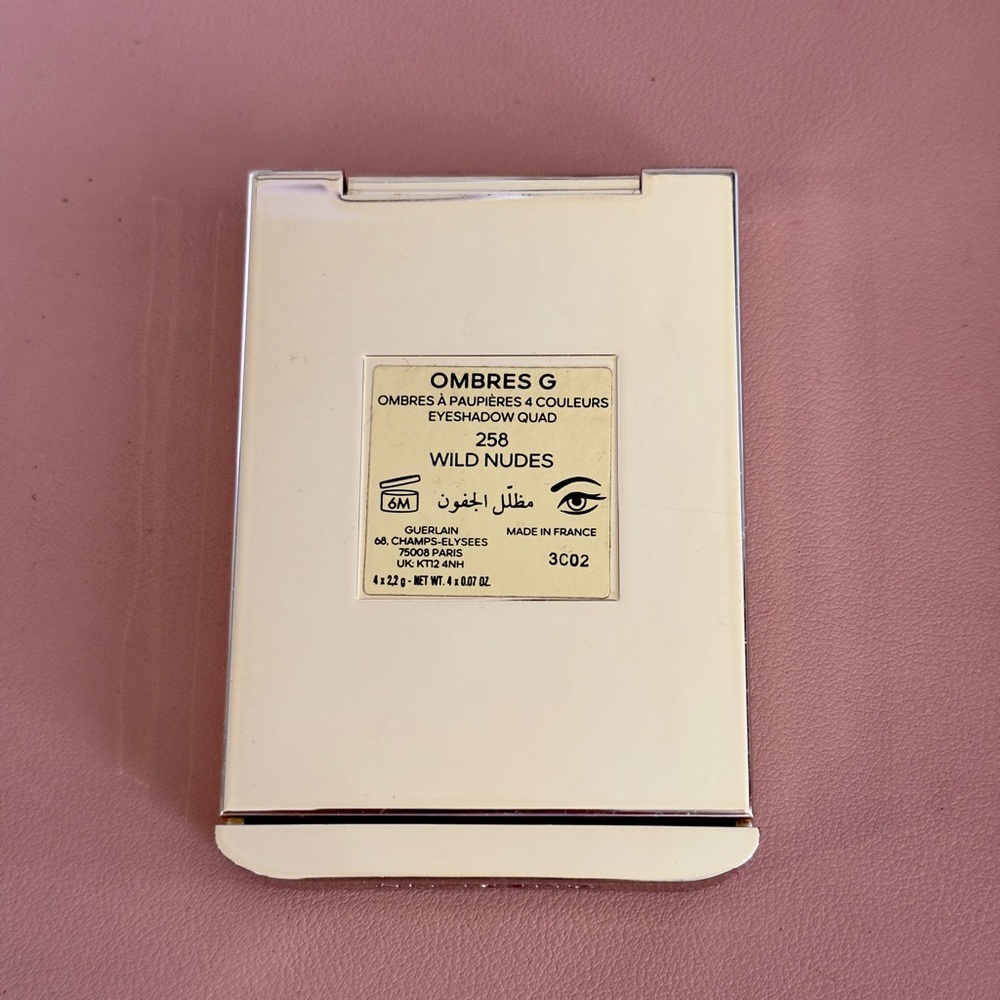 GUERLAIN Ombres G Eyeshadow Quad - 530 Majestic Rose - Picture 12 of 15